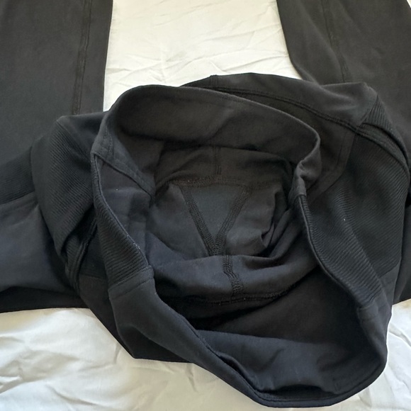 •LULULEMON/ Ribbed Black Leggings/6• - Picture 5 of 7